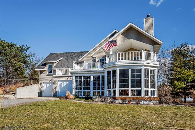 front view picture of 5489 Sunset Path, Stevensville, MI. 49127