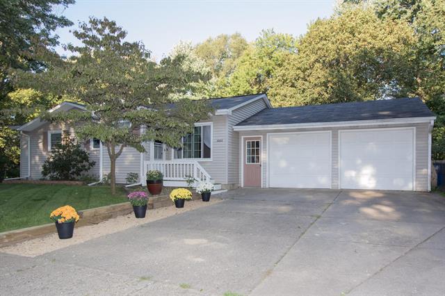 front view picture of 2022 Chaparral Street, Kalamazoo, MI. 49006