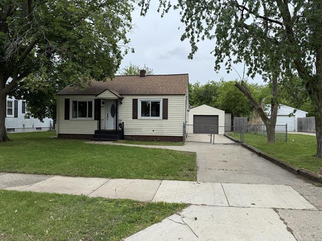 front view picture of 2909 Westsw  Avenue, Wyoming, MI. 49519