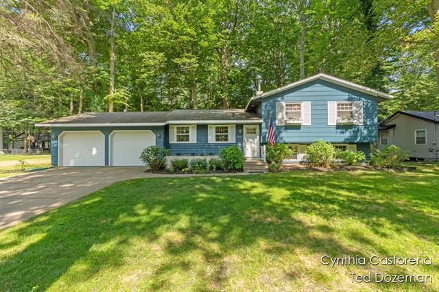 front view picture of 313 Greenwood Avenue, Holland, MI. 49424
