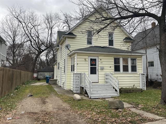 front view picture of 1517 E Stockbridge, Kalamazoo, MI. 49001