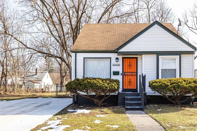 front view picture of 19466 Oakfield Street, Detroit, MI. 48235