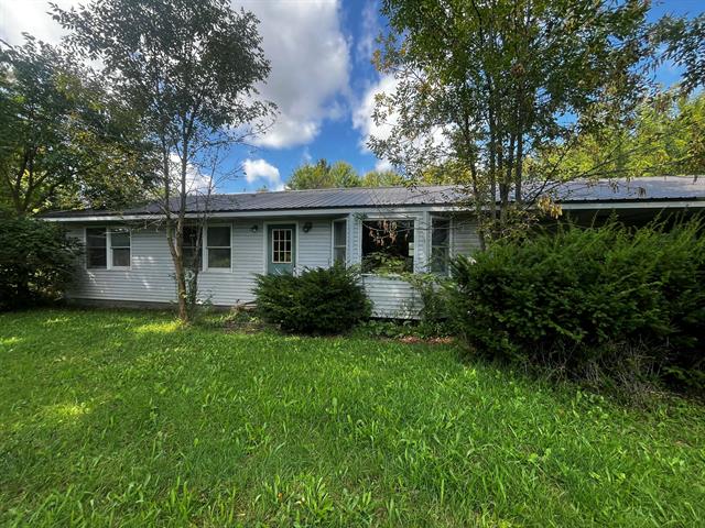front view picture of 2801 N State Road, Ionia, MI. 48846