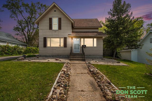front view picture of 115 E Center Street, Belding, MI. 48809
