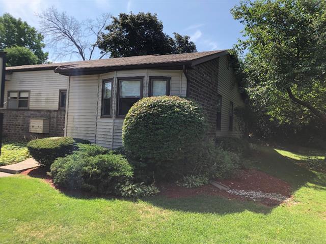 front view picture of 2657 Chatham Woodsse  Drive, Grand Rapids, MI. 49546