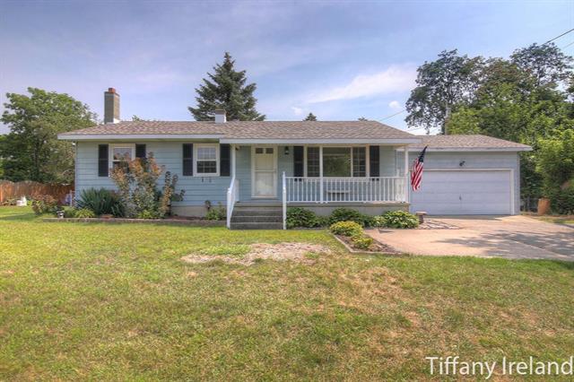 front view picture of 1055 N Hudsonse  Street, Lowell, MI. 49331
