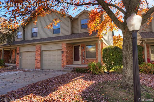 front view picture of 446 Grove Ave, Clawson, MI. 48017