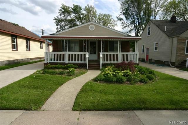 front view picture of 287 Madison Ave, Clawson, MI. 48017