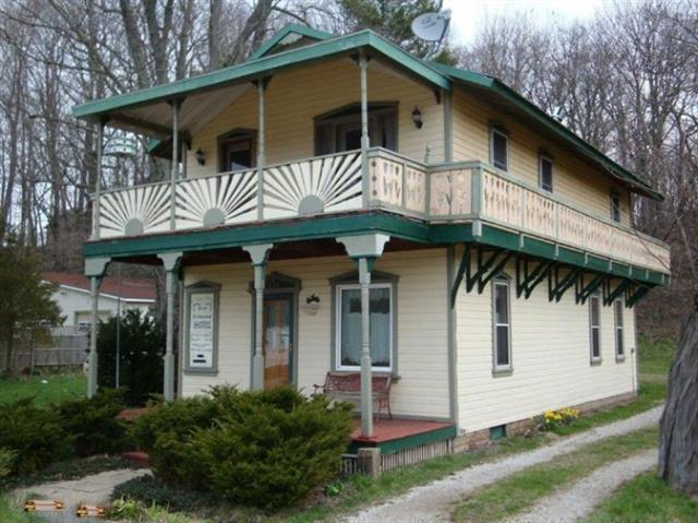 front view picture of 3131 57Th Street, Fennville, MI. 49408