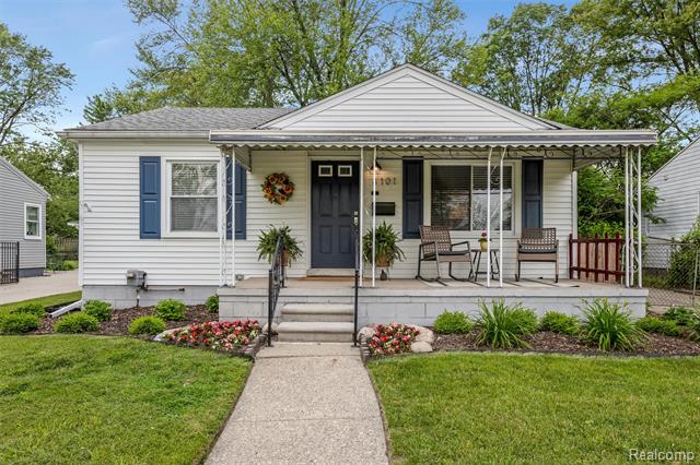 front view picture of 4101 Linwood Ave, Royal Oak, MI. 48073