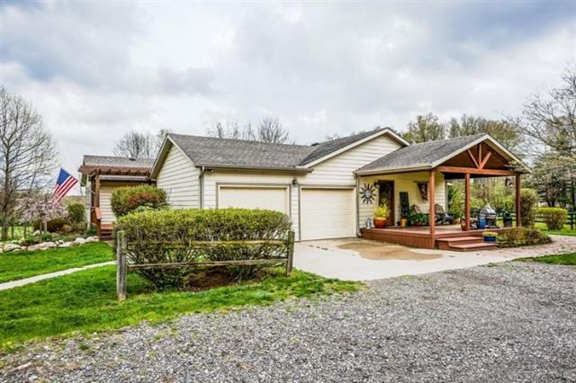 front view picture of 3388 Tiara Trail, Niles, MI. 49120