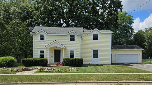 front view picture of 1026 Lincoln Lake Avenue, Lowell, MI. 49331