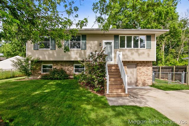 front view picture of 737 Ferndalenw  Avenue, Grand Rapids, MI. 49534