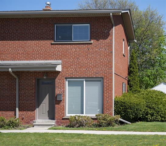 front view picture of 3800 Normandy Rd, Royal Oak, MI. 48073