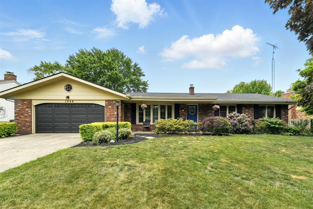 front view picture of 1548 Old Hickory Lane, Saint Joseph, MI. 49085