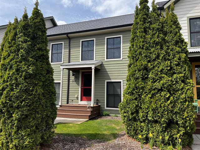 front view picture of 2137 New Townne  Drive, Grand Rapids, MI. 49525