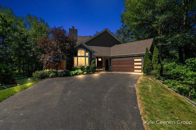 front view picture of 46 Counts Cove, Holland, MI. 49424