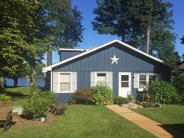 front view picture of 5680 Woodland Avenue, Watervliet, MI. 49098