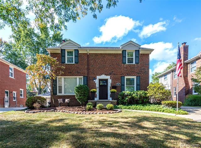 front view picture of 4121 Arlington Dr, Royal Oak, MI. 48073