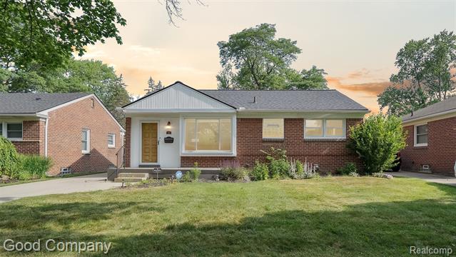 front view picture of 416 Jeffrey Ave, Royal Oak, MI. 48073