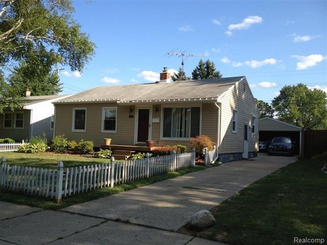 front view picture of 1120 Amelia Ave, Royal Oak, MI. 48073