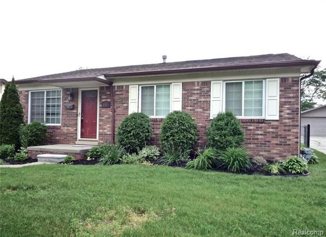 front view picture of 4411 Briarwood Ave, Royal Oak, MI. 48073