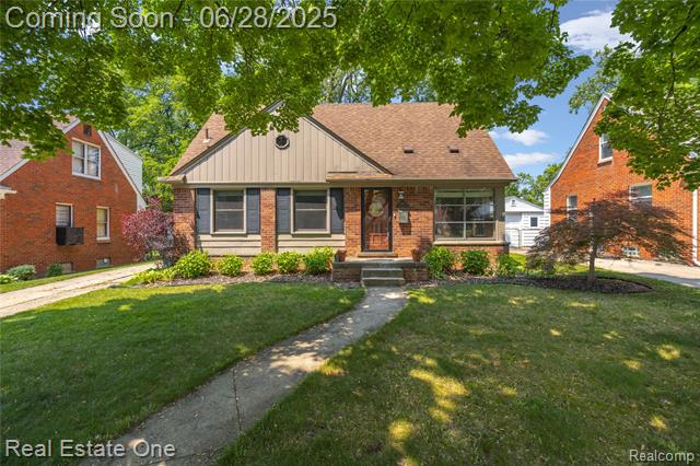 front view picture of 4507 Groveland Ave, Royal Oak, MI. 48073
