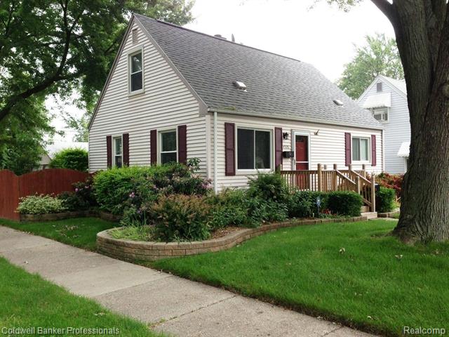 front view picture of 4526 Tonawanda Ave, Royal Oak, MI. 48073