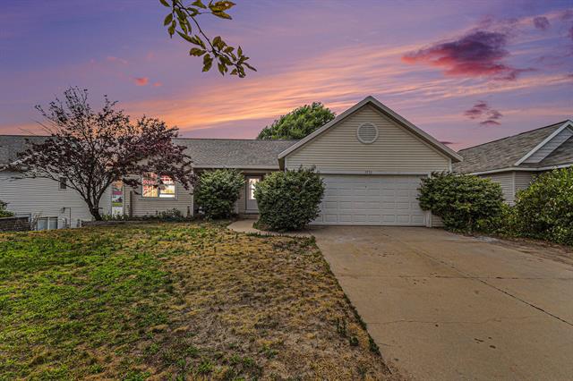 front view picture of 2953 Sunrise Avenue, Holland, MI. 49424