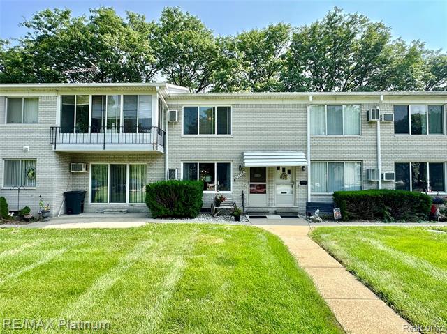 front view picture of 5955 Alan Unit #58 Drive, Brighton, MI. 48116