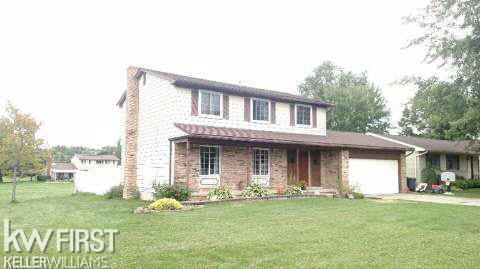 front view picture of 1379 Norfolk Avenue, Grand Blanc, MI. 48439