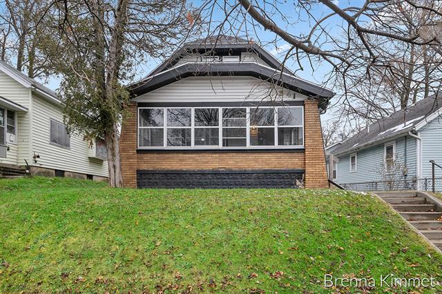 front view picture of 541 Howardse  Street, Grand Rapids, MI. 49507