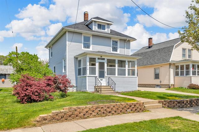 front view picture of 1212 Forest Avenue, Jackson, MI. 49201
