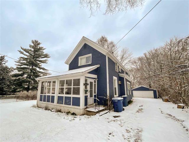front view picture of 11630 Washington Ave, Mount Morris, MI. 48458