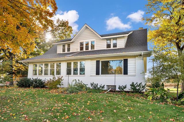 front view picture of 4391 Fruit Ridgenw  Avenue, Grand Rapids, MI. 49544