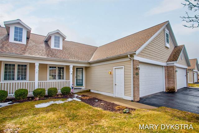 front view picture of 8870 Peninsula Court, Zeeland, MI. 49464