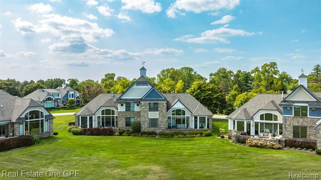 front view picture of 1756 Edison Shores Pl, Port Huron, MI. 48060
