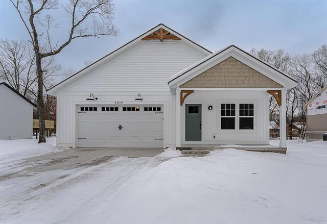 front view picture of 2519 Hickorynut Trail, Muskegon, MI. 49442