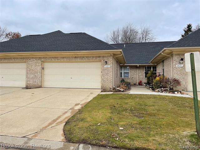 front view picture of 5483 Seabreeze Lane, Sterling Heights, MI. 48310