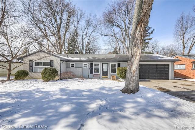 front view picture of 45 Huntley Ave, Clawson, MI. 48017