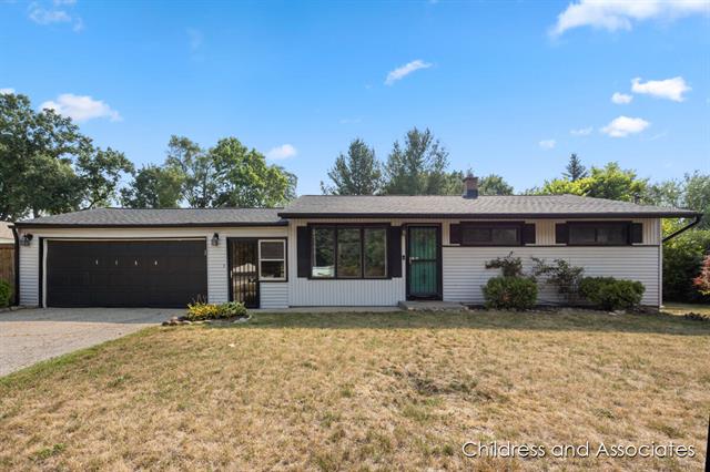 front view picture of 3150 Morleyne  Avenue, Grand Rapids, MI. 49505