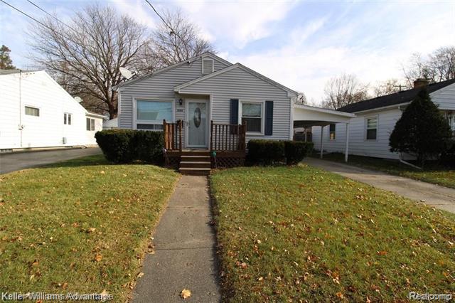 front view picture of 2707 Forest Avenue, Lansing, MI. 48910