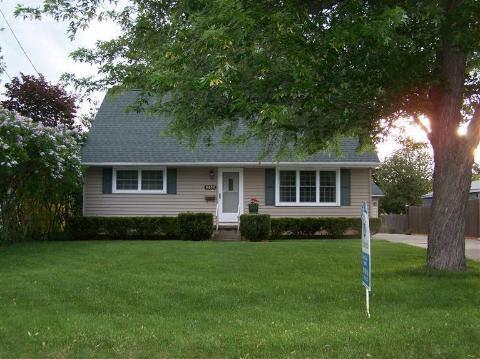 front view picture of 11680 Schram Street, Grand Blanc, MI. 48439