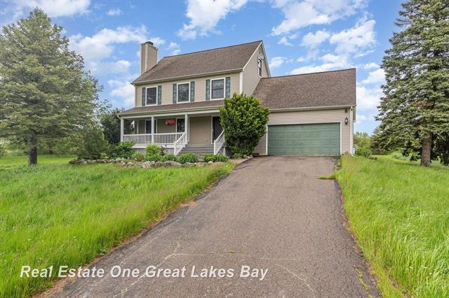 front view picture of 2203 Bullock Road, Lapeer, MI. 48446