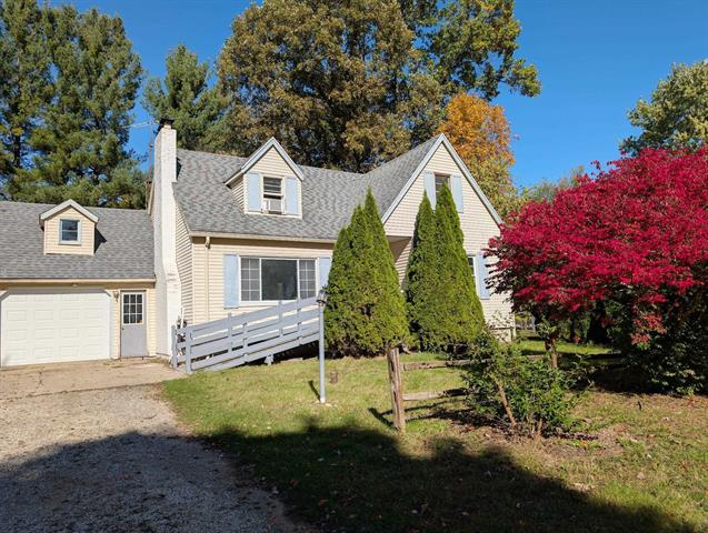 front view picture of 10008 Coldwater Road, Flushing, MI. 48433