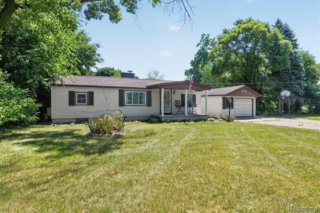 front view picture of 508 Deland Road, Flushing, MI. 48433