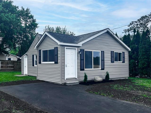front view picture of 1492 Webber Avenue, Burton, MI. 48529