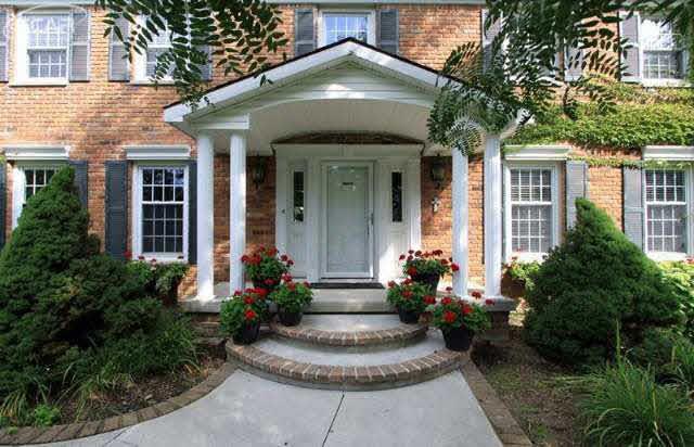 front view picture of 5443 Provincial Road, Grand Blanc, MI. 48439