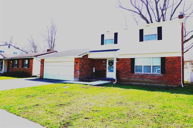 front view picture of 1315 Chatham Drive, Flint, MI. 48505