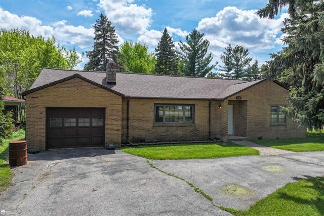 front view picture of 4190 Richfield Road, Flint, MI. 48506